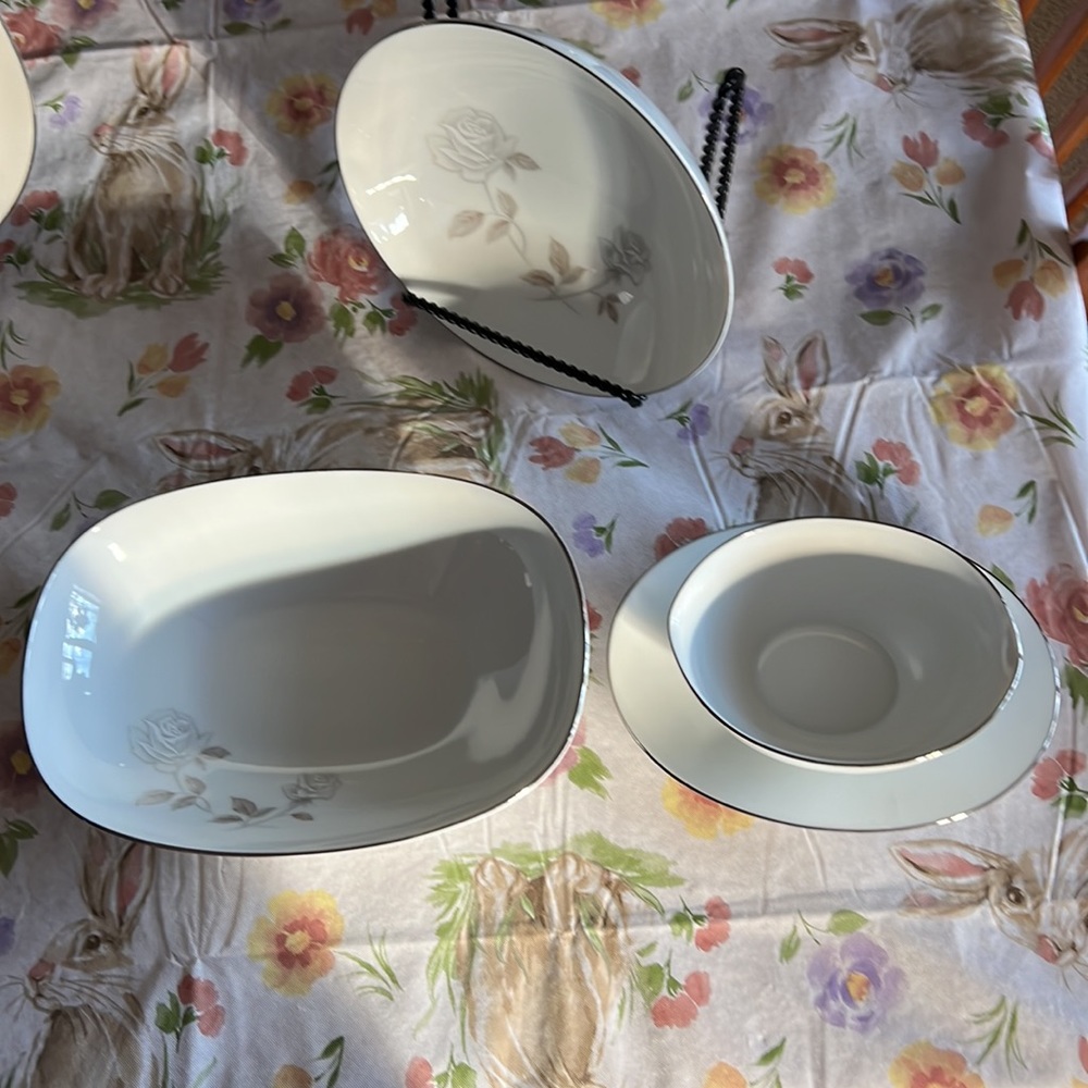 🦃🎁🐰NORITAKE “ROSAY” 6216 7 PC CHINA SET 🌹 - Picture 6 of 12